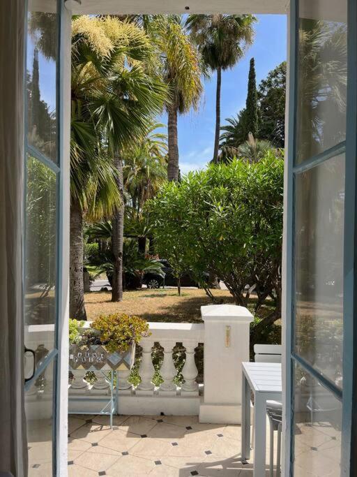 Beautiful Garden Apartment Steps From The Beach Menton Buitenkant foto