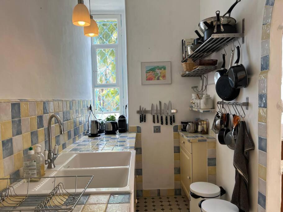 Beautiful Garden Apartment Steps From The Beach Menton Buitenkant foto