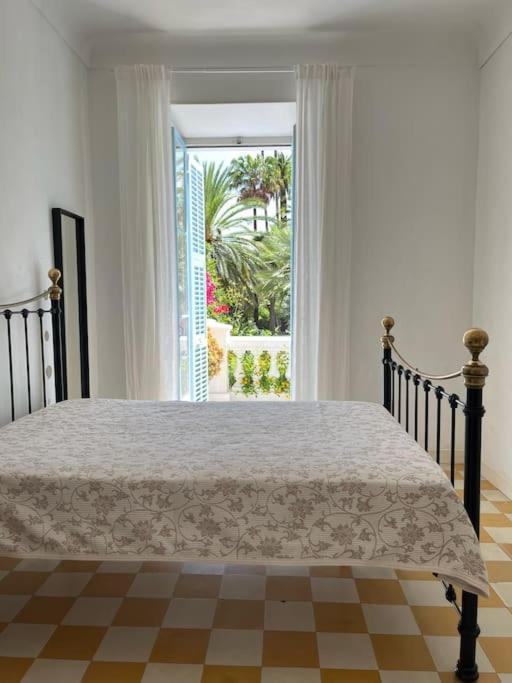 Beautiful Garden Apartment Steps From The Beach Menton Buitenkant foto