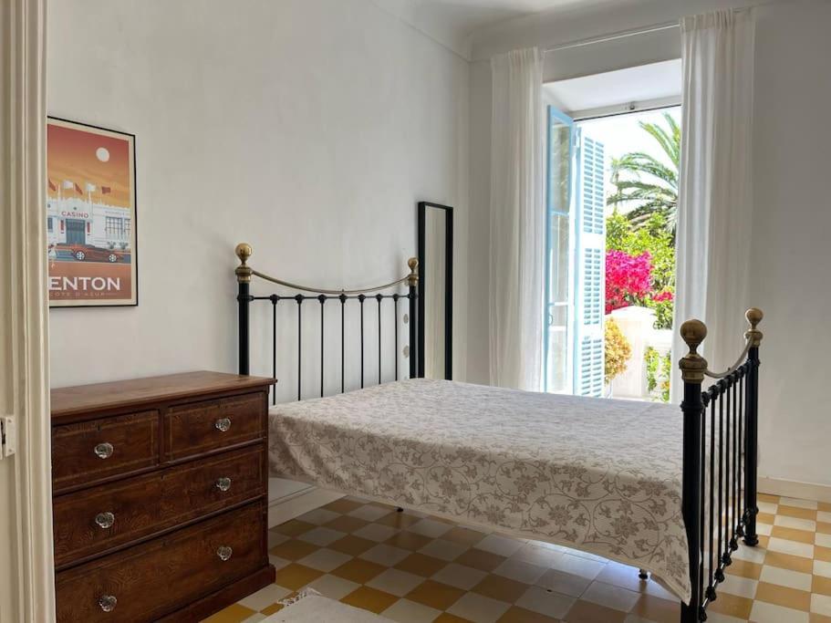 Beautiful Garden Apartment Steps From The Beach Menton Buitenkant foto