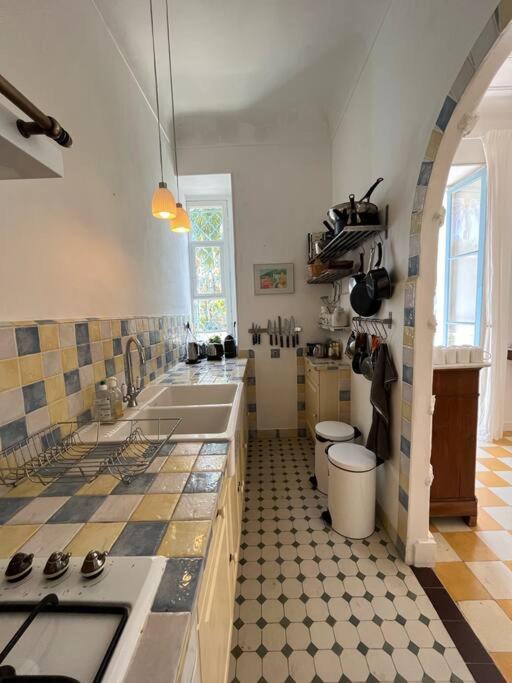 Beautiful Garden Apartment Steps From The Beach Menton Buitenkant foto